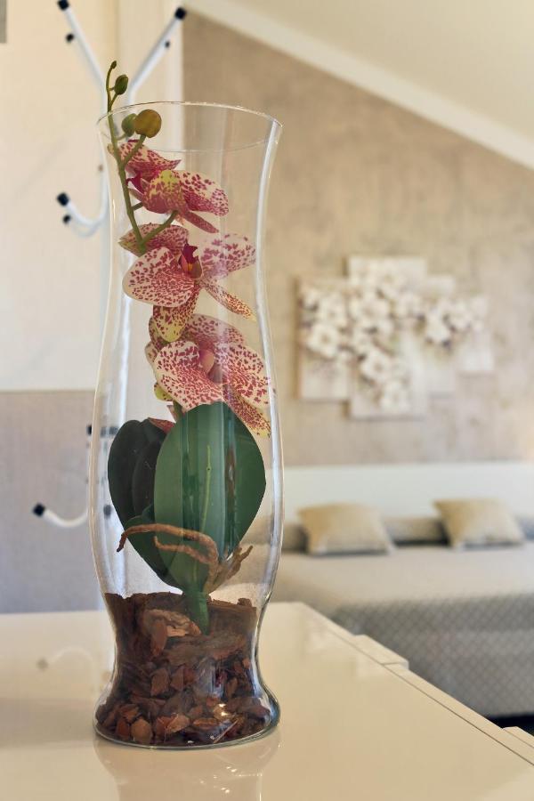 Flower Apartments Bardolino Eksteriør billede